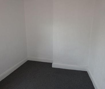 2 bedroom property to rent - Photo 1