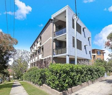 Secure and Furnished Modern Studio Apartment - Photo 5