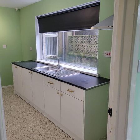 15 Gardenmore Place, Larne, BT40 1SE - Photo 4