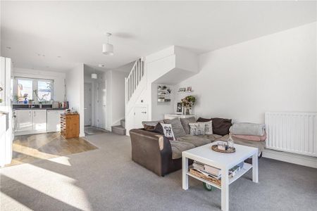 2 bedroom terraced house to rent - Photo 2