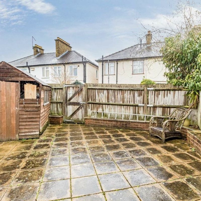 Hillfield Road, TW12, London - Photo 1
