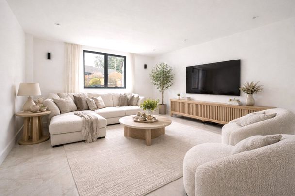 White Orchards, Totteridge - Photo 1