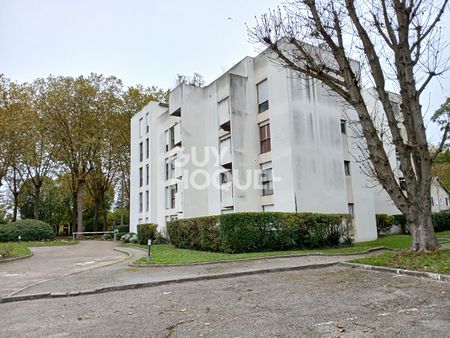 SOISSONS : appartement T1 (35 m²) en location - Photo 3