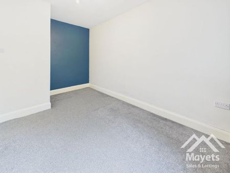 2 bedroom semi-detached house to rent - Photo 4