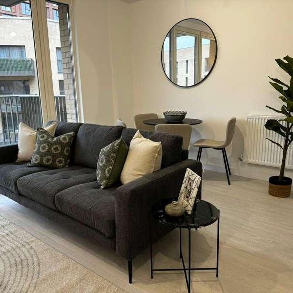 Perryfield Way, London, NW9 - Photo 1