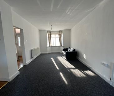 Dunkeld Road, Dagenham, RM8 - Photo 4