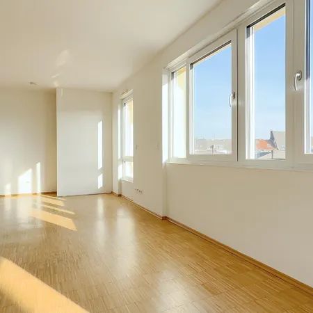 HOCHWERTIGE 4-ZIMMERWOHNUNG MIT BALKON ZU MIETEN! - Photo 1