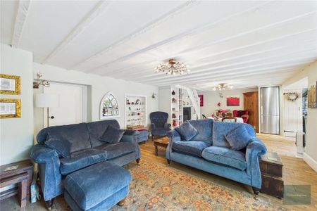 2 bedroom end of terrace house to rent - Photo 2