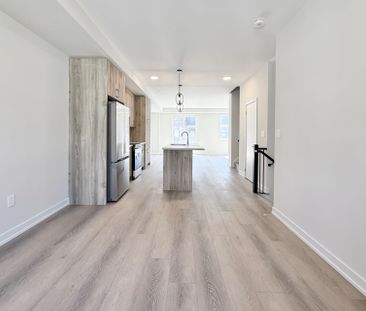 For Lease - 28 Bullata Lane, Richmond Hill, Ontario - Photo 6