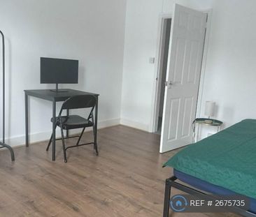 1 bedroom in a house share to rent - Photo 4