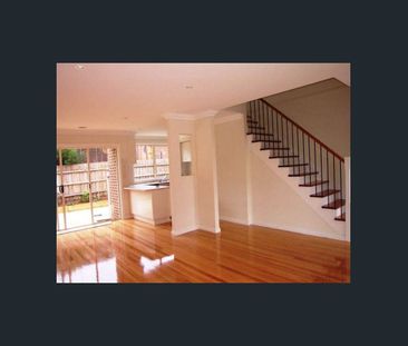 Executive Townhouse - Photo 1