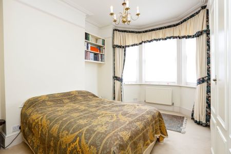 3 bedroom flat to rent - Photo 5