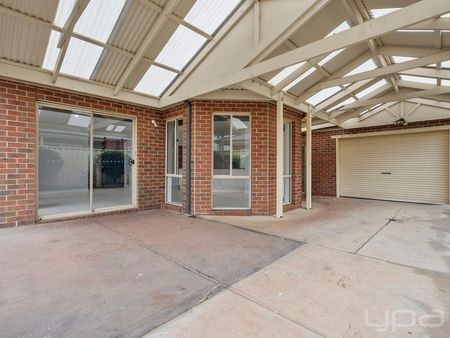 73 Featherhead Way, HARKNESS - Photo 4