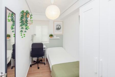 Carrer d'Escalante, Valencia, Valencian Community 46011 - Photo 4