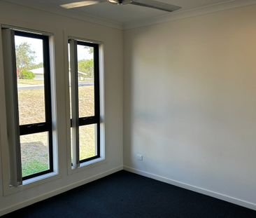 FOUR BEDROOM SPACIOUS FAMILY HOME IN QUIET LOCATION - Photo 4