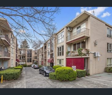 Stylish 2 Bedroom Apartment with Car Park in the Heart of Armadale - Photo 5