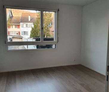 Grosszügig und zentral - Foto 3