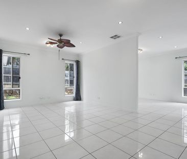 Executive Family Living - Photo 3