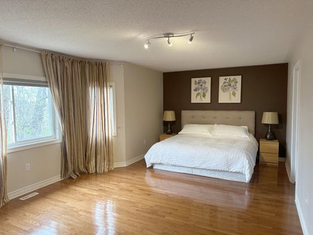 For Lease - 2429 Whitehorn Drive, Burlington, Ontario - Photo 5