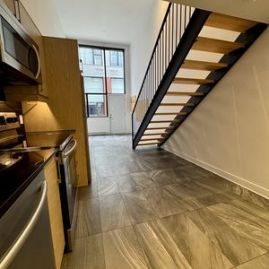 Ville-Marie- Superbe Loft Avec Mezzanine - Photo 3