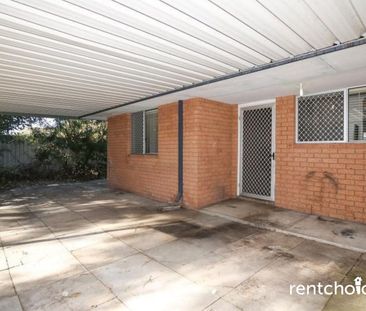 2 bedroom, 1 bathroom home - Photo 5