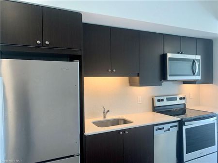 For Lease - 7711 GREEN VISTA Gate Unit# 313, Niagara Falls, Ontario - Photo 4