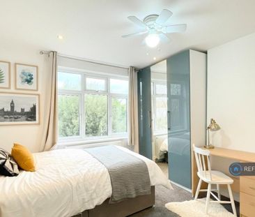 1 bedroom in a house share to rent - Photo 5