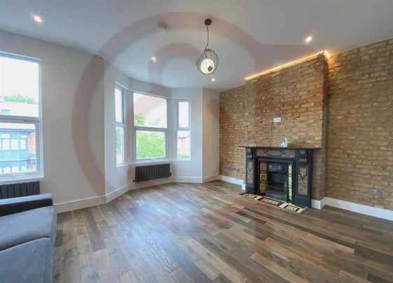 3 bedroom flat to rent - Photo 1