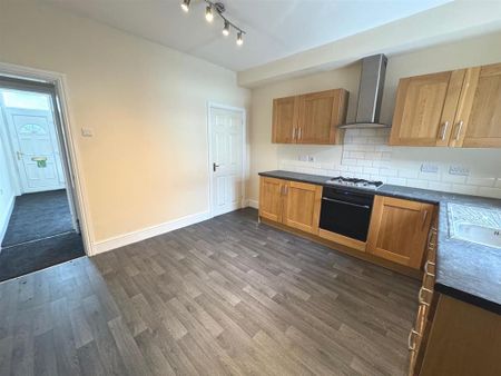 3 bedroom terraced house to rent - Photo 5