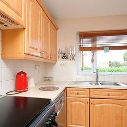 Windsor Gardens, CT6 8FE, Herne Bay - Photo 3