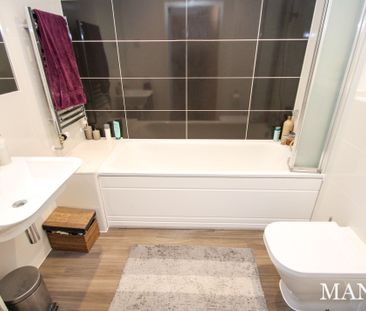 Darbyshire House, Greenhithe, Kent, DA9 - Photo 6