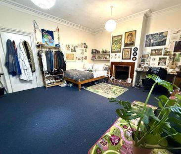 5 bedroom flat to rent - Photo 6