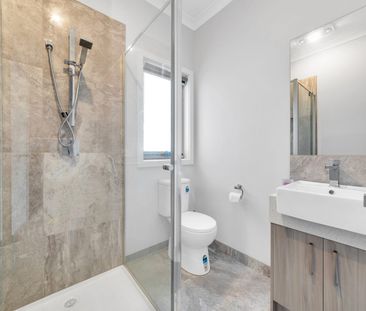 Spacious & Stylish Family House - Available for Rent! - Photo 6