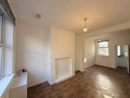 2 bedroom detached house to rent - Photo 2