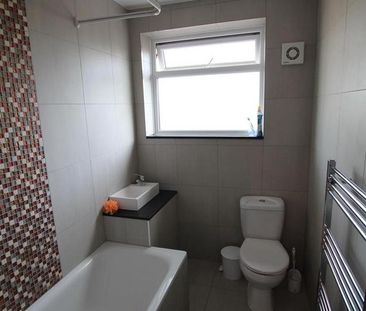 1 bedroom in a house share to rent - Photo 6