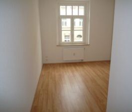 Robert-Koch-Str. 40, Wohnung 5 ~~~ Einbauküche, Balkon, Bad mit Wan... - Photo 2