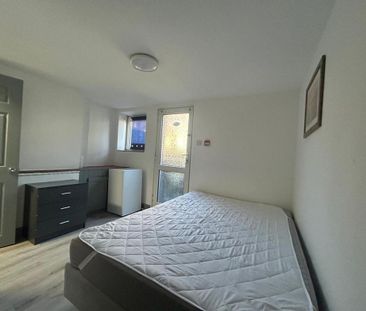 1 bedroom house of multiple occupation to rent - Photo 3