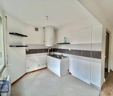 Location Appartement 4 pièces 65m² ST ETIENNE 42000 - Photo 2