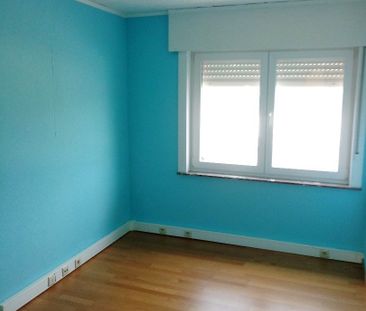 Ruime woning met 4 slaapkamers en zonnige tuin in Lauwe - Photo 4