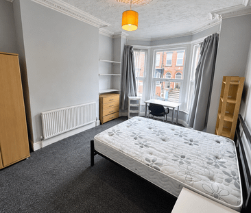 6 bedroom terraced house to rent - Photo 5