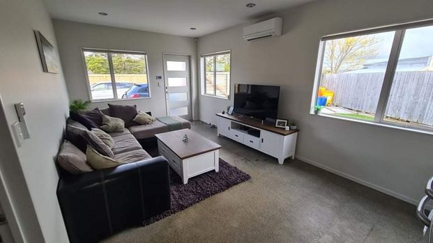 2 Bedroom in Rosehill - Photo 1