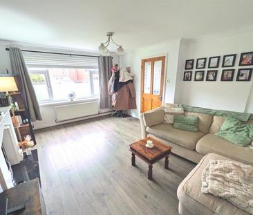 3 Bedroom Semi Detached To Let - Photo 2