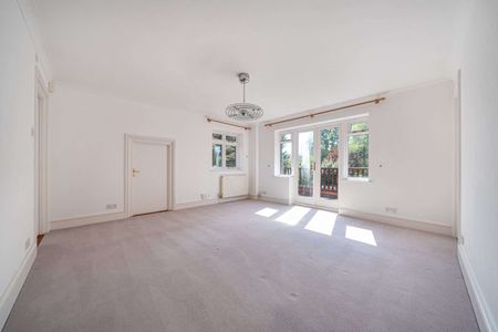 A charming family home enjoying countryside views on the edge of Weald village. - Photo 2