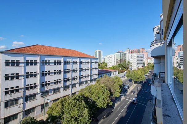 Avenida de Berna, Lisbon, Lisbon 1050-038 - Photo 1