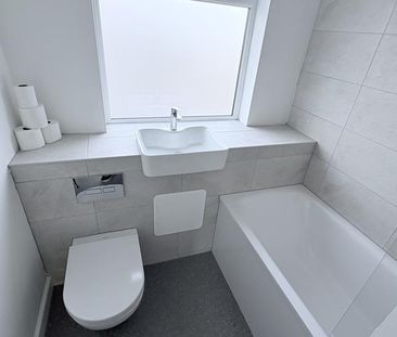 2 bedroom terraced house to rent - Photo 6