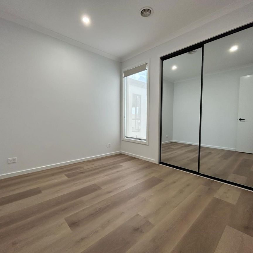 7 Mediterranean Street, Deanside - Photo 1