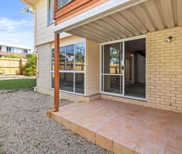 3 Bedroom Townhouse in Shelly Beach - Photo 3