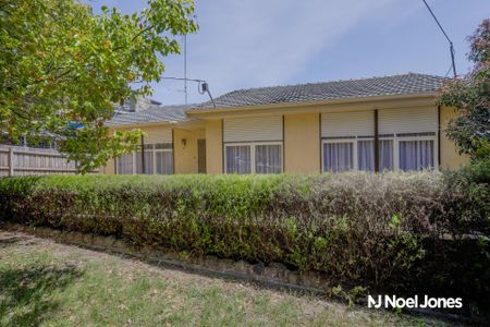 5 York Street, BULLEEN - Photo 2