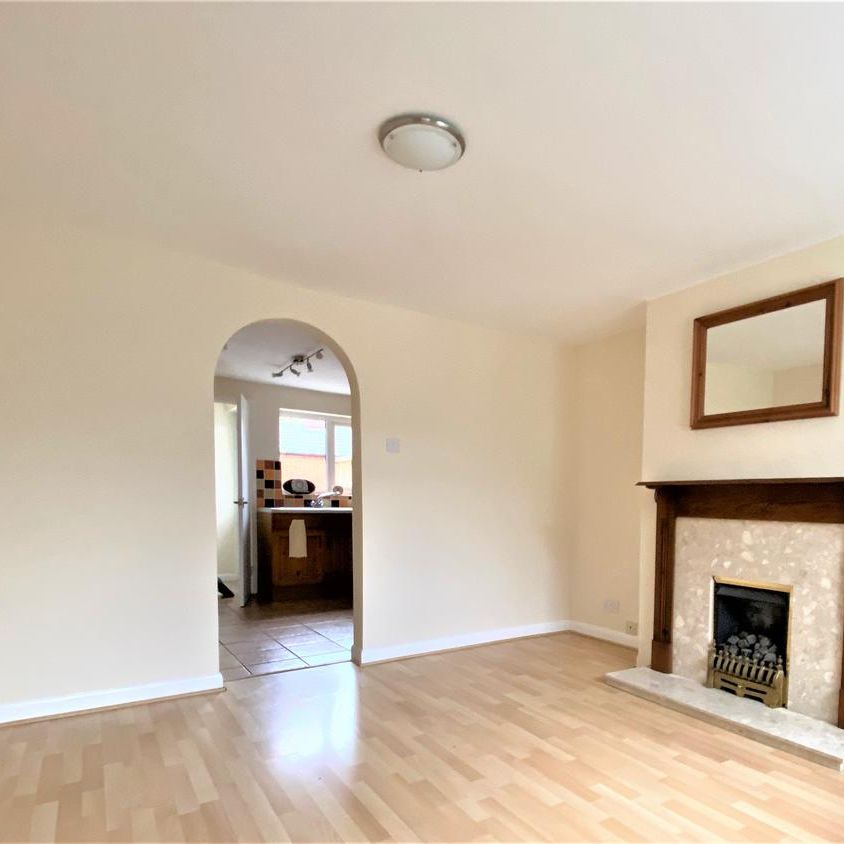 2 bedroom end of terrace house to rent - Photo 1