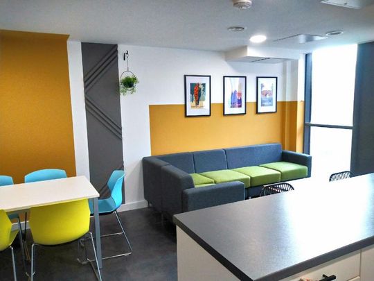 1 bedroom in a house share to rent - Photo 1